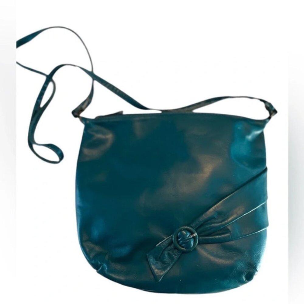 Vintage Handbag that goes with heels